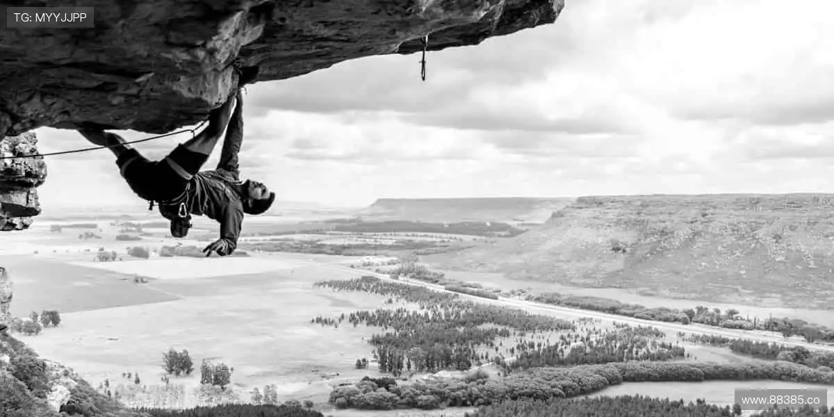 边看边聊,弹幕狂欢,你的观赛主场由你定义!💬